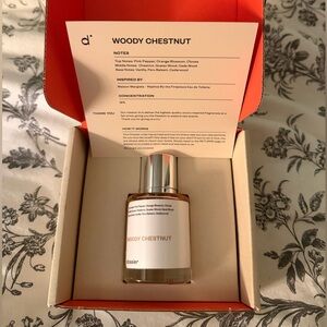 Dossier Woody Chestnut Maison Margiela By the Fireplace